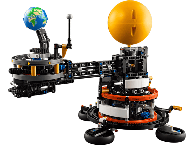 LEGO Planet Earth and Moon in Orbit (42179)