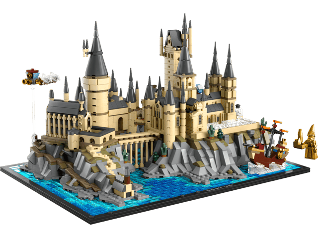 LEGO Hogwarts Castle and Grounds (76419)